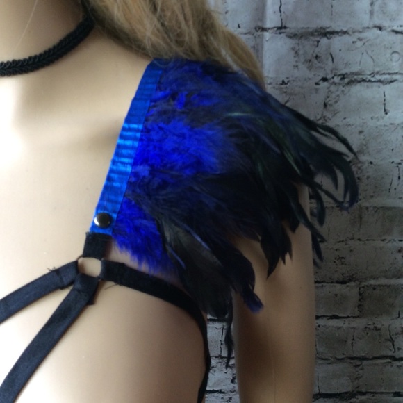 🌺 3PC BLUE FEATHER HARNESS CHOKER CLIPIN RAVE BOHO COSPLAY COSTUME BRA COVER - Picture 6 of 7